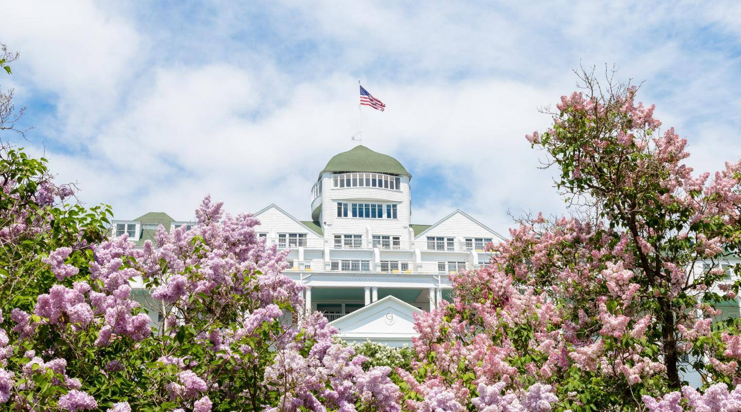 lilac-festival-weekend-scaled-1-1526x849