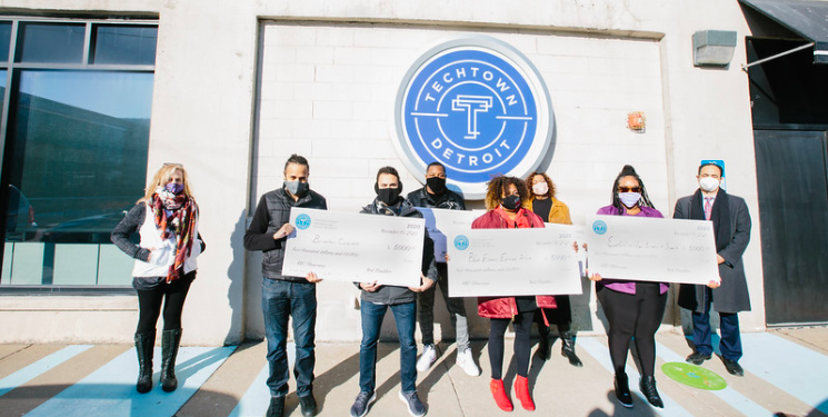 https://campaign-image.com/zohocampaigns/561095000003656004_zc_v38_1621961509317_rbc_2020_group_photo.png