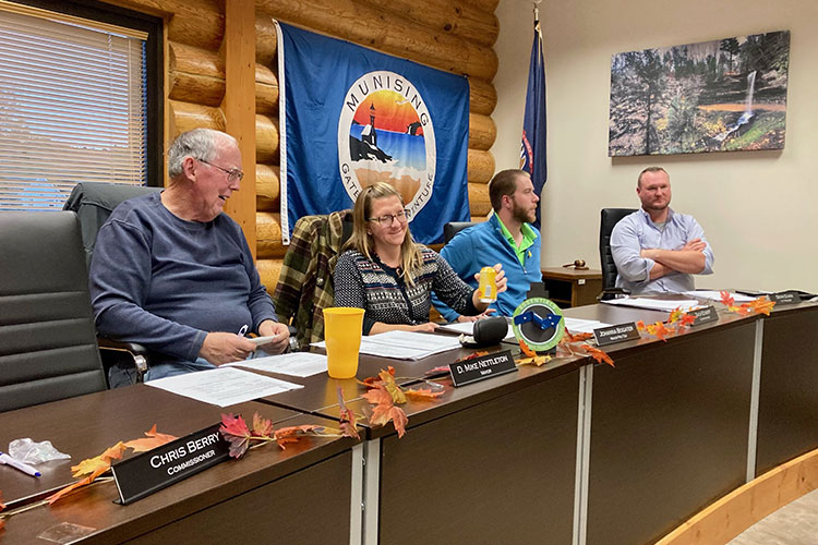 munising-mayor-nettleton-750x500