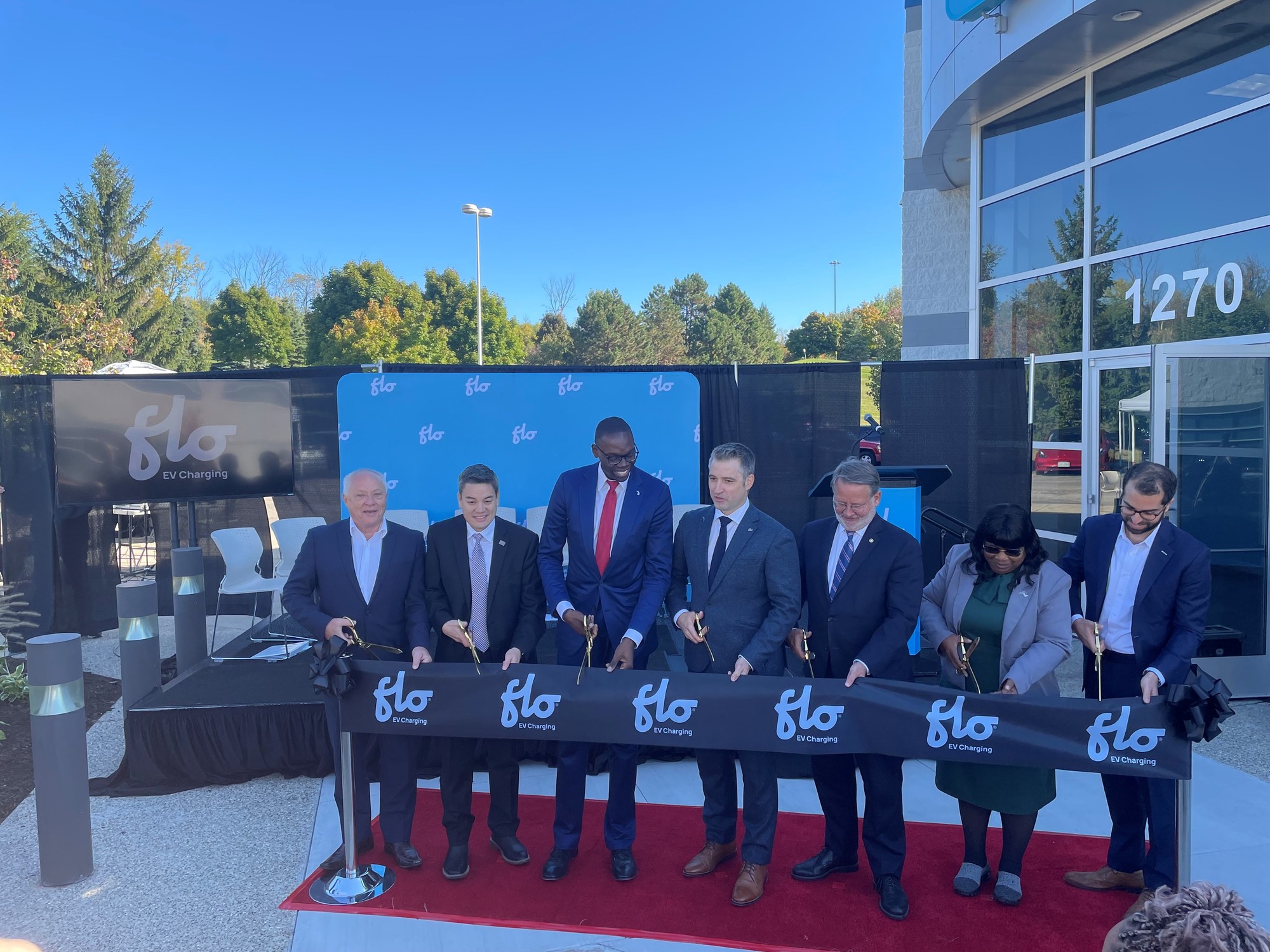 Lt. Gov at FLO ribbon cutting event